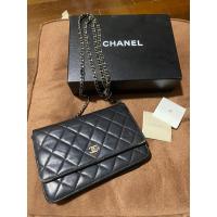 ราคา CHANEL WOC สายอะไหล่เงิน มือสอง ของแท้ Holo แน่น หนังดี มีตำหนิขอบมุม (21484497511)