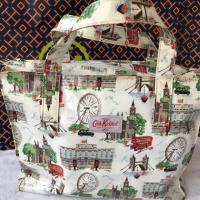 ราคา กระเป๋า Book Bag Cath Kidston ของแท้! ลายลอนดอน (1207002174)