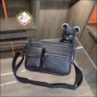 ราคา กระเป๋าหนังวัว Versace งานแฟชั่น ทรงสวย กระเป๋าสะพายไหล่ สำหรับผู้ชาย หนังวัวชั้นแรก ลายนูน ขนาดกลาง (7081578668)