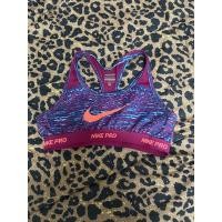 ราคา สปอร์ตบรามือสอง Nike (14692575583)