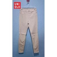 ราคา กางเกงผ้ายืด uniqlo ไซส์ M HEATTECH สกินนี่ สีขาว Off White (18889899596)