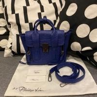ราคา ส่งต่อ Phillip lim mini Pashil ของแท้ 100% สีCobalt Bule ⭐️สภาพดี สีไม่มีเฟด อุปกรณ์ครบ การ์ด ถุงผ้า สาย (6357648868)