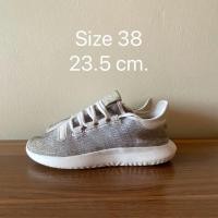 ราคา รองเท้า Adidas มือสองของแท้ (4123703604)