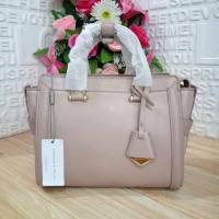 ราคา CHARLE & KEITH STRUCTURED CITY BAG หนังเรียบ + ข้างคาร์เวีย+ อะไหล่ทองอ่อน (7902556980)
