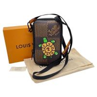 ราคา Used like new : Louis Vuitton Nigo double phone pouch (10585881981)