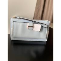 ราคา ส่งต่อ‼️กระเป๋าสตางค์ Kate Spade แบบยาว ใช้ไปครั้งเดียว *สภาพเหมือนใหม่* อ่านให้ละเอียดก่อนกดซื้อนะคะ (9921847555)
