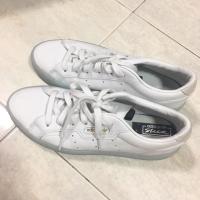 ราคา Adidas Sleekใช้งานน้อยมาก ขาย1200 บาท ราคาออกจากช็อปมา3500 บาท Size 38ครึ่ง (7us) ดูรูปเพิ่มเติมได้ (2269885957)