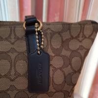 ราคา Coach Canvas Bag รุ่นผ้าแคนวาส​สีน้ำตาล​ มือสอง​ ซิป​ IDEAL (22715302760)