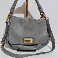 ราคา กระเป๋าสะพาย Marc Jacobs cross body มือสองแท้ กระเป๋ามาร์คจาคอบหนังแท้นุ่มนุ่มงานพร้อมสายสะพายวัสดุตีมาร์คจาคอบงานแท้ (9958270744)