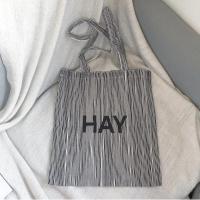 ราคา กระเป๋าผ้า Hay Tote Bag (12826469735)