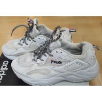 ราคา รองเท้าผ้าใบ Fila สีขาว 40 (25300321814)