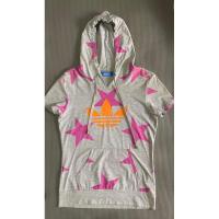 ราคา เสื้อยืดมีฮูด adidas ของแท้ มือสอง (22218617108)