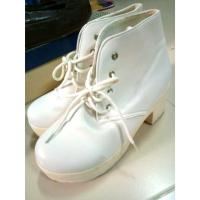 ราคา รองเท้าบู๊ทส้นสูงสีขาว (501730446)