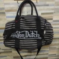 ราคา กระเป๋าสะพายข้าง Von Dutch แท้ มือสองสภาพสวย (5418275555)
