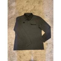 ราคา เสื้อแขนยาวผู้ชายสีเทาเข้ม แบรนด์Fila (Used) (23260421929)