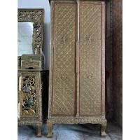 ราคา ตู้ไม้แกะสลัก ย70 xล40x160cm ตู้เสื้อผ้าลายดาว 2บาน 2ชั้น ตู้ใส่ของ ตู้เอนกประสงค์ ทำแบบทองเก่าโบราณ เดินเส้นประดับกร (15405020834)