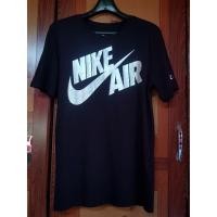 ราคา เสื้อชาย Nike Air size M สีดำ มือสอง(แท้) (5368365325)