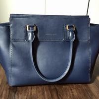 ราคา กระเป๋า charles&keith สี navy (3771106)
