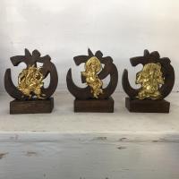 ราคา พระพิฆเนศ ไม้แกะสลักสัญลักษณ์โอม พระพิฆเนศเรซิ่น สีทอง เทพแห่งความสำเร็จ ขนาดสูง 12 cm.สำหรับตั้งบูชา (มี 3 แบบให้เลือก) (20124777829)