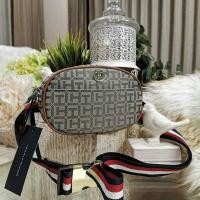 ราคา MUST HAVE! NEW! TOMMY HILFIGER FACTORY LOGO WAIST BAG (4416055689)