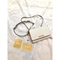 ราคา กระเป๋าหนัง saffiano สีขาวยี่ห้อ Michael kors(MK)แท้100%จากอเมริกา (7067771579)