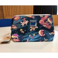ราคา กระเป๋าใส่เครื่องสำอาง ทรงสามเหลี่ยม Kloset (1557224573)