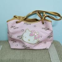 ราคา กระเป๋าถือคิตตี้ สีชมพูหวาน ใส่ของได้เยอะมาก (7313941527)