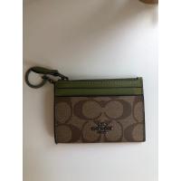 ราคา พวงกุญแจ Coach mini skinny id card (22259938712)