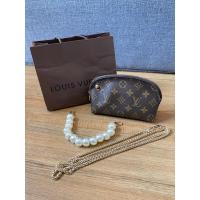 ราคา (ส่งฟรี)(มือสอง) Louis Vuitton กระเป๋าเครื่องสำอาง COSMETIC PM (18588098603)