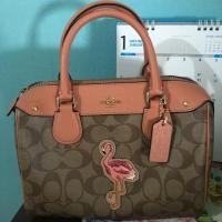 ราคา กระเป๋าcoachหมอน9 นิ้ว (1873614990)