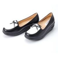 ราคา รองเท้าดอทมุน dortmuend size 39 (11708351433)