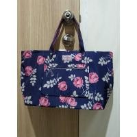 ราคา Cath Kidston Reversible Shoulder Tote (5679077279)