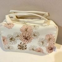 ราคา กระเป๋าเครื่องสำอางค์จัดระเบียบ Paul&Joe (4818226593)