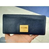 ราคา กระเป๋าสตางค์ MOSCHINO ❤️ แท้ มือสอง (2194065290)