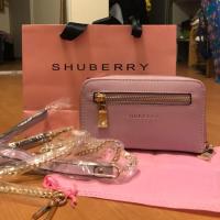 ราคา Shuberry ใหม่มาก ซื้อเก็บ คล้องมือ หรือสะพายก็ได้ ใส่iphone 7 ได้ (726211094)
