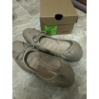 ราคา ส่งต่อรองเท้า bata ladies’casual สีเบจ มือสอง สภาพดี (14695800003)