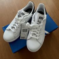 ราคา รองเท้า Stan Smith ผู้ชาย สีขาว Sneaker รองเท้า STAN SMITH สี Cloud White / Off White / black adidas ORIGINALS (14421173763)