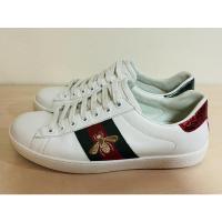 ราคา New Ace Bee Embroidered Sneakers รองเท้า gucci มือ2 ของแท้100% (18221105288)
