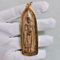 ราคา พระร่วงรางปืน พระร่วงยืนประทานพรหลังรางปืน ผ่านพิธีแล้ว พุทธคุณครอบจักวาล อยู่ยงคงกระพัน เนื้อชินสนิมแดง (17494623526)