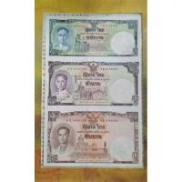 ราคา ธนบัตรที่ระลึกเฉลิมพระเกียรติพระชนม์พรรษา 80 พรรษา 5 ธ.ค. 2550 จำนวน 10 เล่ม (ไม่ผ่านใช้) (19185987970)
