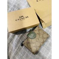 ราคา กระเป๋าสตางค์ Coach มือสอง ของแท้ ใบสั้น 2 พับ (21829768218)