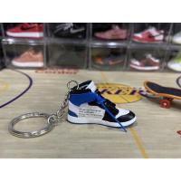 ราคา พวงกุญแจโมเดลรองเท้าจิ๋ว Air Jordan 1 (19065748805)