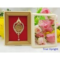 ราคา เข็มกลัดเหรียญ 10 บาท แท้ ในหลวง ร.9 ซุ้มห้อยหยดน้ำ 2 เหรียญสุดท้าย (6536446346)