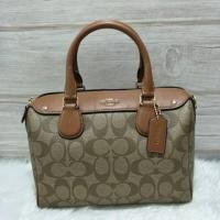 ราคา New หมอน9นิ้ว coach F58312 (1153358816)