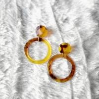 ราคา ต่าง​หูวินเทจ​ ต่างหูพลาสติก​ ลายกระสีน้ำตาล​ (นำเข้า​จาก​ญี่ปุ่น​)​ (13595082956)