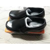 ราคา รองเท้าคัชชูเด็กชาย Binsin by BAOJI แท้ 100% (3916985652)