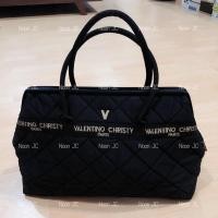 ราคา กระเป๋า Valentino ของแท้ % ใหม่มากสภาพ 95% สามารถใส่เสื้อผ้าเดินทางได้คะ (2933963172)