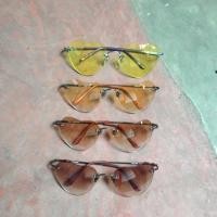 ราคา แว่นวินเทจ Vintage heart sunglasses แว่นกันแดด รูปหัวใจ (219714451)