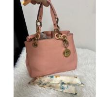 ราคา กระเป๋าถือ MK แท้สีชมพูโอรส (25701540203)