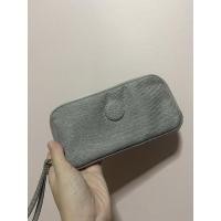 ราคา [มือสอง/สภาพดี] กระเป๋าสตางค์ใบยาว Kipling สีเทาอ่อน (13878031230)